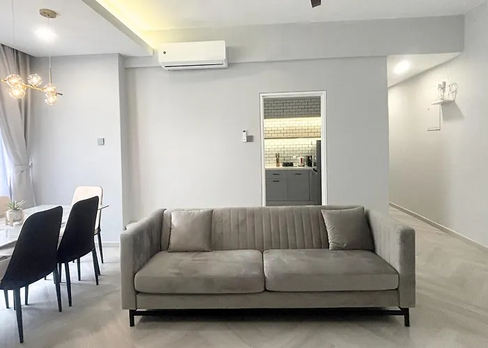 3R12Pax Fahrenheit88 B - Opposite Pavilion Kl Bukit Bintang Trx Kaite Homestay